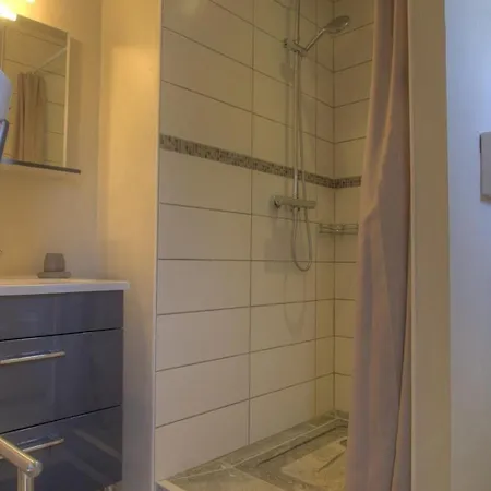 Pérouges, 1 Pièce, 2 Personnes - Fr-1-493-305 Appartement Pérouges