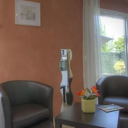 Pérouges, 1 Pièce, 2 Personnes - Fr-1-493-305 Appartement Pérouges